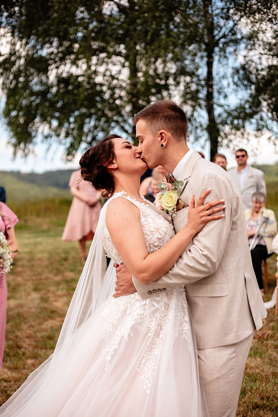 svatební foto zlínský kraj penzion hora nevěsta ženich